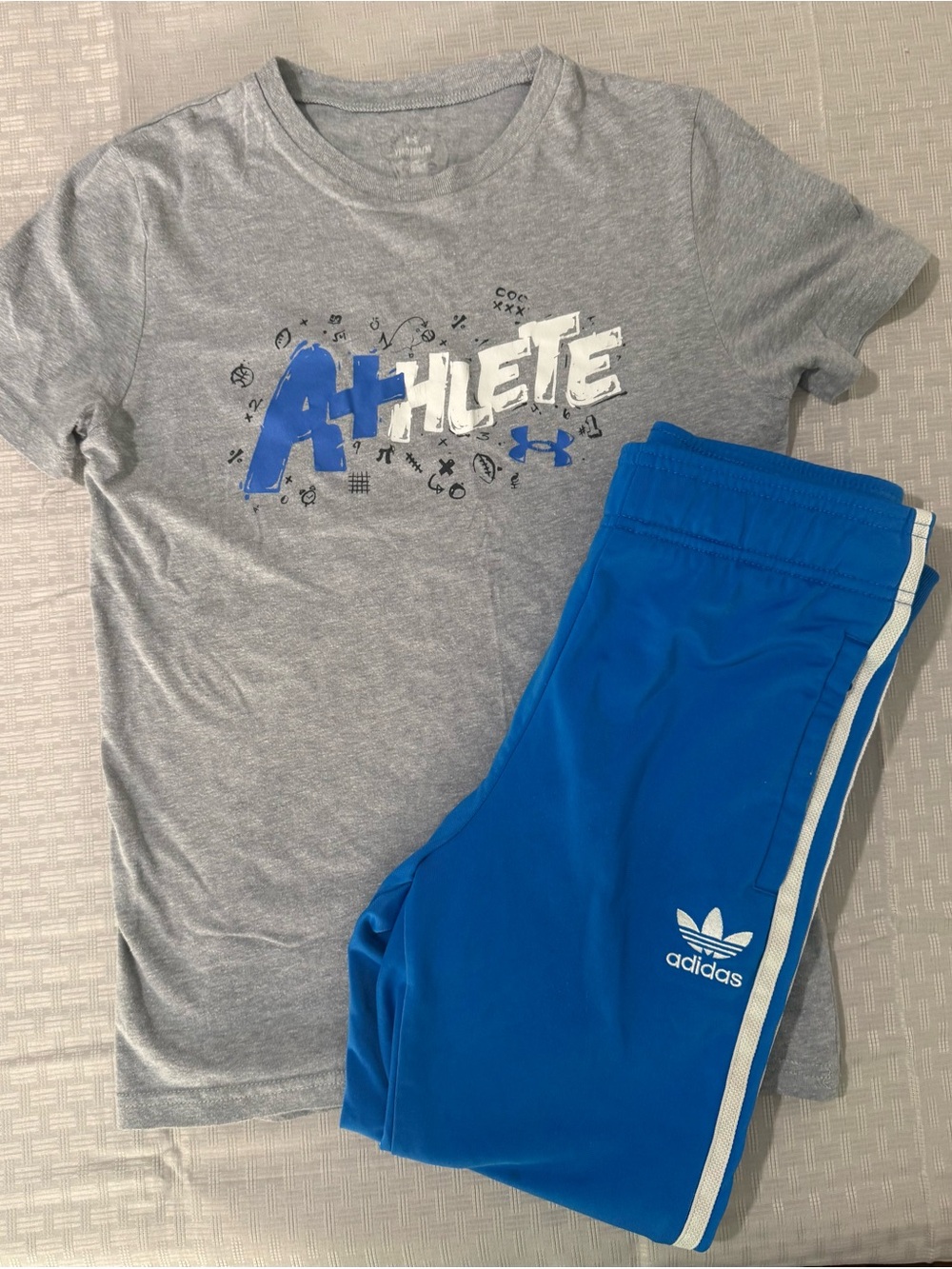 Under armour Gray Kids Athletic Tee with Blue Graphic